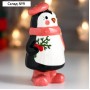 Сувенир керамика "Пингвинчик в розовом берете и шарфе, с зимней веточкой" 13,6х6,8х8,1 см