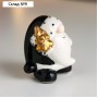Сувенир керамика "Дедушка Мороз, чёрный кафтан и колпак в горох, золотая ёлочка" 7,8х7х6 см
