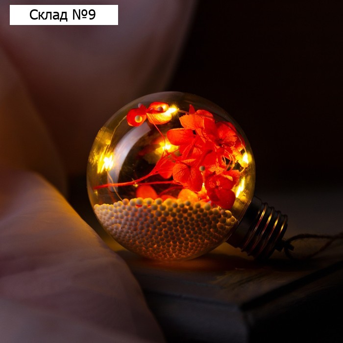 Ёлочный шар «Красные лепестки», батарейки, 5 LED, свечение тёплое белое